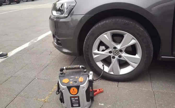 策勒汽车搭电案例